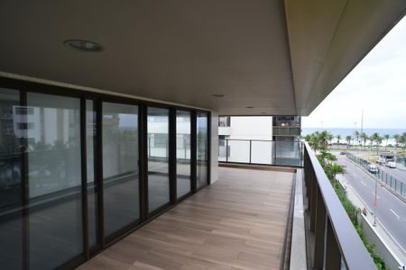 Varanda de apartamento à venda com 2 quartos, 200m² em Barra da Tijuca, Rio de Janeiro