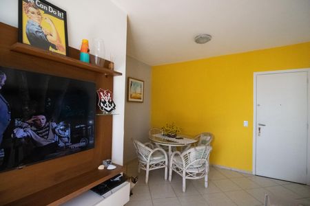 Sala de apartamento à venda com 2 quartos, 56m² em Freguesia (jacarepaguá), Rio de Janeiro