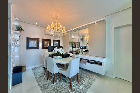 Apartamento para alugar com 110m², 3 quartos e 3 vagas Apartamento para alugar com 110m², 3 quartos e 3 vagasSala