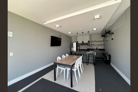 Apartamento para alugar com 110m², 3 quartos e 3 vagas Apartamento para alugar com 110m², 3 quartos e 3 vagasÁrea comum - Salão de festas