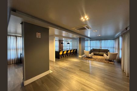 Apartamento para alugar com 110m², 3 quartos e 3 vagas Apartamento para alugar com 110m², 3 quartos e 3 vagasÁrea comum - Salão de festas