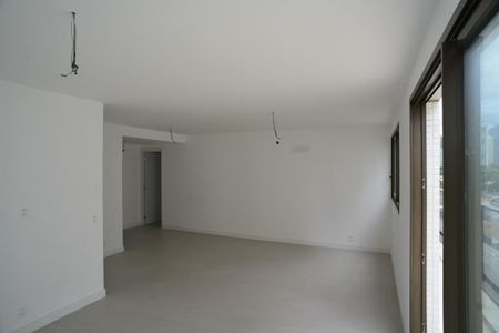 Apartamento à venda com 200m², 3 quartos e 2 vagasSala