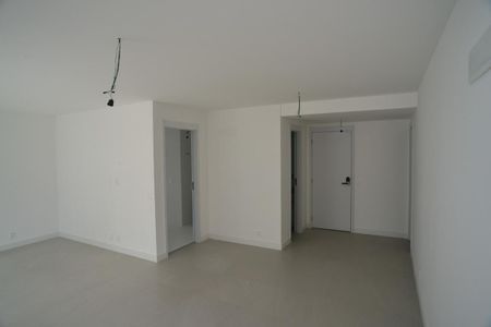 Sala de apartamento à venda com 3 quartos, 200m² em Barra da Tijuca, Rio de Janeiro