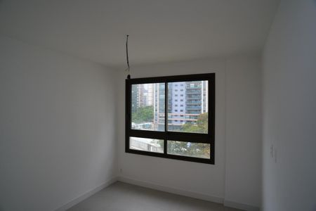 Apartamento à venda com 200m², 3 quartos e 2 vagasSuíte 2