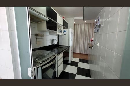 Apartamento à venda com 2 quartos, 50m² em Vila Carmosina, São Paulo