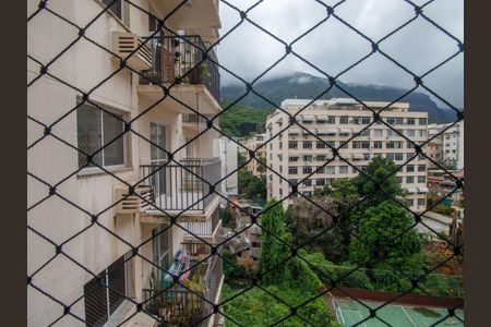 Apartamento para alugar com 78m², 3 quartos e 1 vagaÁrea de Serviço Vista