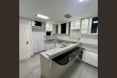 Foto 12 de casa à venda com 4 quartos, 343m² em Ouro Preto, Belo Horizonte