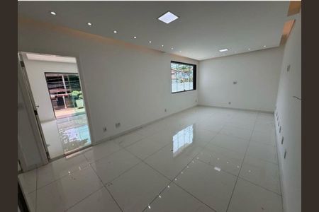 Foto 03 de casa à venda com 4 quartos, 343m² em Ouro Preto, Belo Horizonte