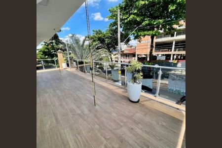 Casa à venda com 343m², 4 quartos e 5 vagasFoto 21