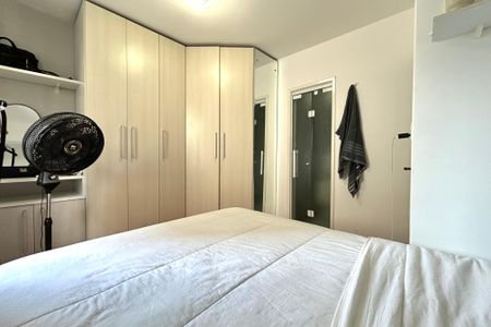 Suíte  de apartamento para alugar com 1 quarto, 54m² em Kobrasol, São José