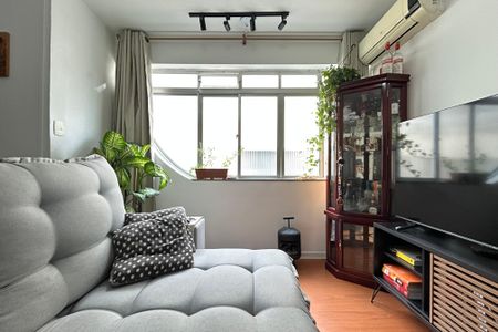 Sala de apartamento para alugar com 1 quarto, 54m² em Kobrasol, São José