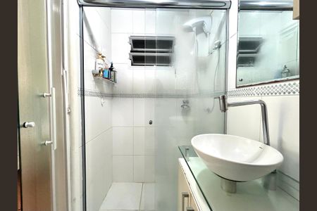 Banheiro suíte  de apartamento para alugar com 1 quarto, 54m² em Kobrasol, São José