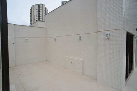 Apartamento para alugar com 200m², 3 quartos e 2 vagas Apartamento para alugar com 200m², 3 quartos e 2 vagasTerraço