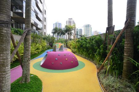 Apartamento para alugar com 200m², 3 quartos e 2 vagas Apartamento para alugar com 200m², 3 quartos e 2 vagasÁrea Comum