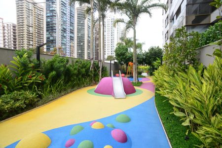 Apartamento para alugar com 200m², 3 quartos e 2 vagas Apartamento para alugar com 200m², 3 quartos e 2 vagasÁrea Comum