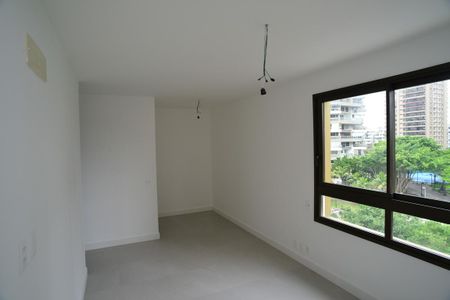 Apartamento para alugar com 200m², 3 quartos e 2 vagas Apartamento para alugar com 200m², 3 quartos e 2 vagasSuíte