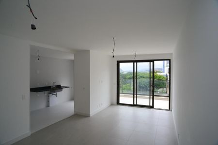 Sala de apartamento para alugar com 3 quartos, 200m² em Barra da Tijuca, Rio de Janeiro