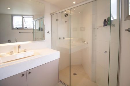 Apartamento à venda com 100m², 1 quarto e 1 vagaBanheiro