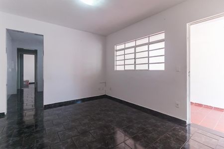 Casa para alugar com 178m², 3 quartos e 3 vagasSala