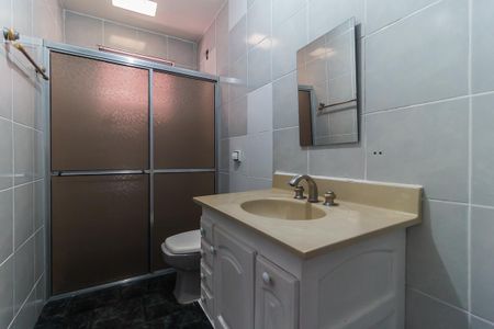 Casa para alugar com 178m², 3 quartos e 3 vagasBanheiro