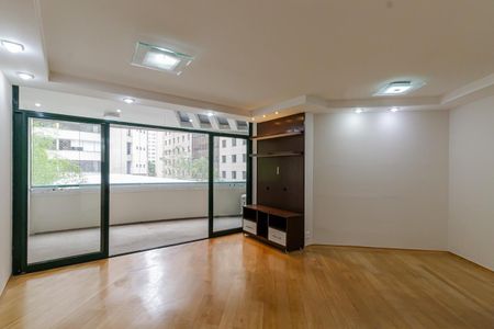 Apartamento à venda com 4 quartos, 130m² em Moema, São Paulo