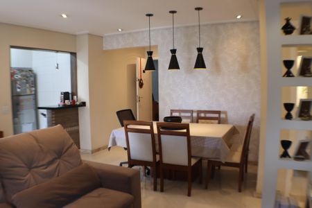 Apartamento para alugar com 74m², 2 quartos e 1 vagaSala