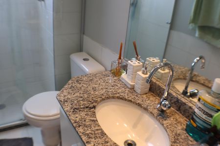 Apartamento para alugar com 74m², 2 quartos e 1 vagaBanheiro