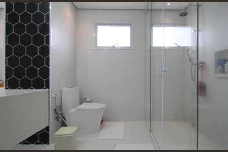 Apartamento à venda com 200m², 3 quartos e 5 vagasBanheiro Suíte Master 