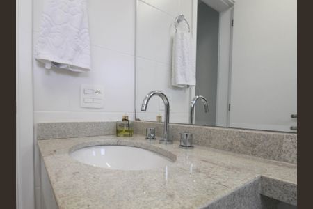 Apartamento à venda com 200m², 3 quartos e 5 vagasBanheiro Suíte 3