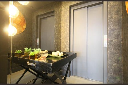 Apartamento à venda com 200m², 3 quartos e 5 vagasHall de entrada