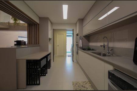 Apartamento à venda com 200m², 3 quartos e 5 vagasCozinha e Área de Serviço