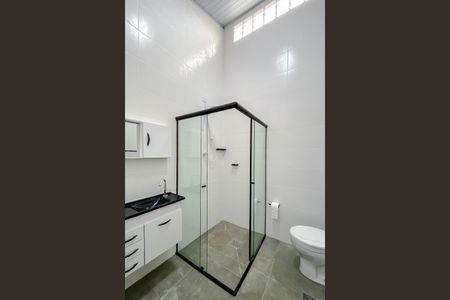 Casa para alugar com 120m², 2 quartos e 2 vagasBanheiro Social