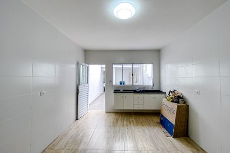 Casa para alugar com 120m², 2 quartos e 2 vagasCozinha