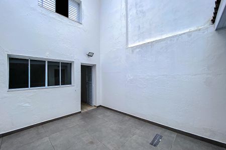 Casa para alugar com 120m², 2 quartos e 2 vagasÁrea externa