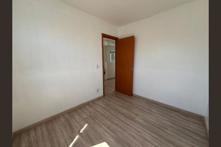 Dormitório 1 de apartamento à venda com 2 quartos, 39m² em Rondônia, Novo Hamburgo