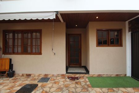 Casa de condomínio à venda com 118m², 3 quartos e 1 vagaEntrada