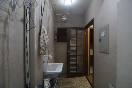 Casa de condomínio à venda com 118m², 3 quartos e 1 vagaÁrea de serviço