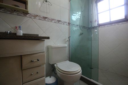 Casa de condomínio à venda com 118m², 3 quartos e 1 vagaBanheiro da suíte