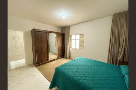 Casa à venda com 6 quartos, 300m² em Planalto, Belo Horizonte