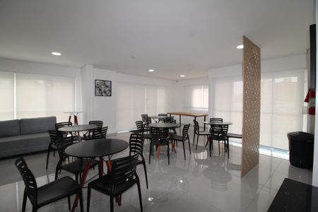 Apartamento para alugar com 55m², 2 quartos e sem vagaÁrea Comum