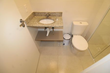 Apartamento para alugar com 55m², 2 quartos e sem vagaBanheiro