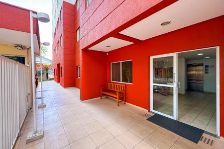 Apartamento à venda com 44m², 2 quartos e 1 vaga Apartamento à venda com 44m², 2 quartos e 1 vagaEntrada