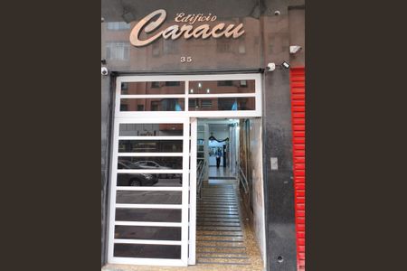 Studio à venda com 44m², 1 quarto e sem vaga Studio à venda com 44m², 1 quarto e sem vagaFachada