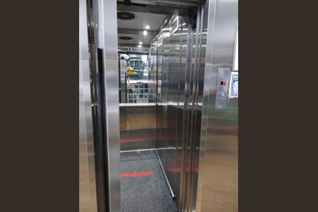 Studio à venda com 44m², 1 quarto e sem vaga Studio à venda com 44m², 1 quarto e sem vagaÁrea comum