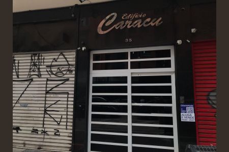 Studio à venda com 44m², 1 quarto e sem vaga Studio à venda com 44m², 1 quarto e sem vagaFachada