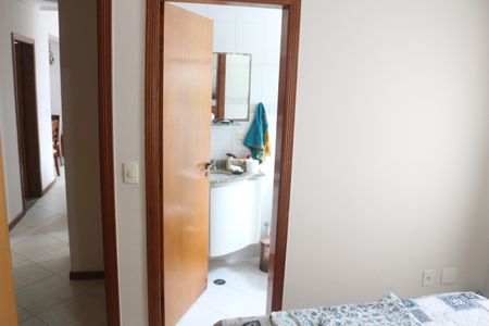 Apartamento à venda com 75m², 3 quartos e 2 vagasSuíte