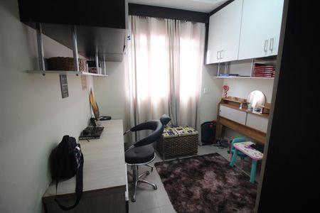 Apartamento à venda com 98m², 3 quartos e 2 vagasQuarto 3