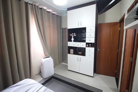 Apartamento à venda com 98m², 3 quartos e 2 vagasQuarto 1