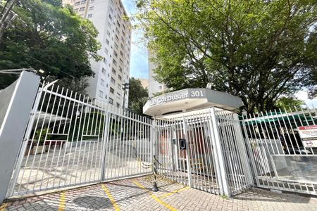 Apartamento para alugar com 63m², 2 quartos e 1 vaga Apartamento para alugar com 63m², 2 quartos e 1 vagaFachada