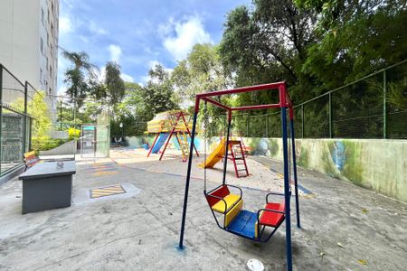 Apartamento para alugar com 63m², 2 quartos e 1 vaga Apartamento para alugar com 63m², 2 quartos e 1 vagaÁrea comum - Playground